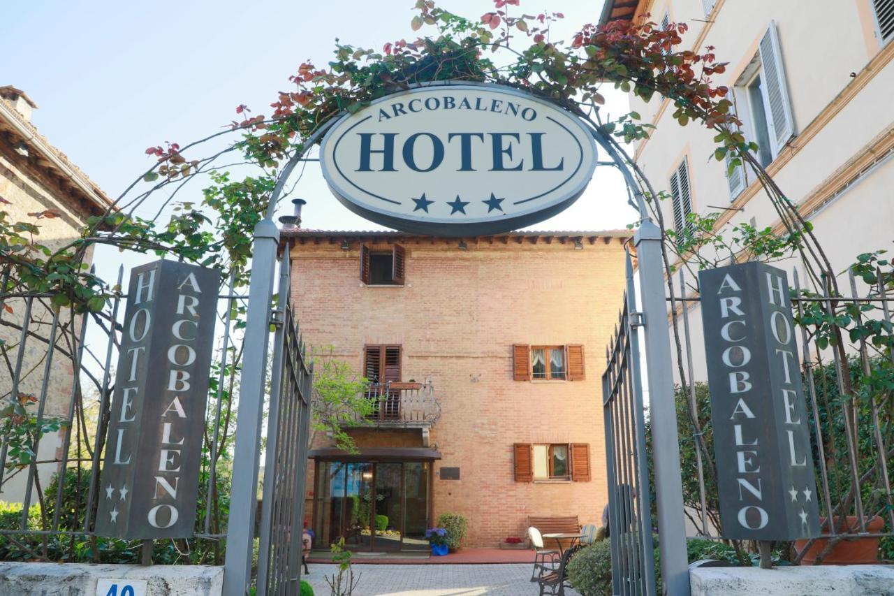 Hotel Arcobaleno Сієна Екстер'єр фото
