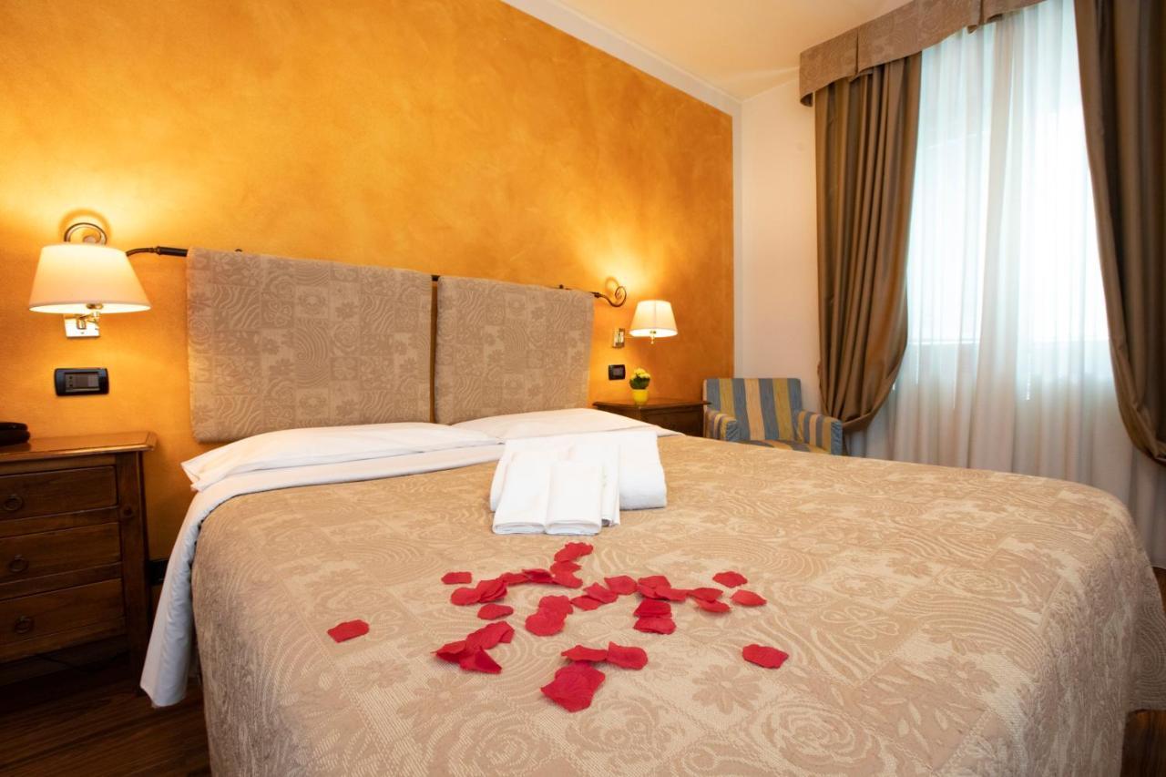 Hotel Arcobaleno Сієна Екстер'єр фото