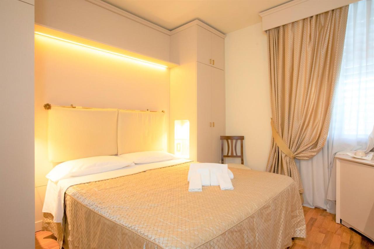 Hotel Arcobaleno Сієна Екстер'єр фото