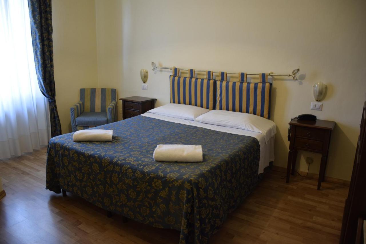 Hotel Arcobaleno Сієна Екстер'єр фото